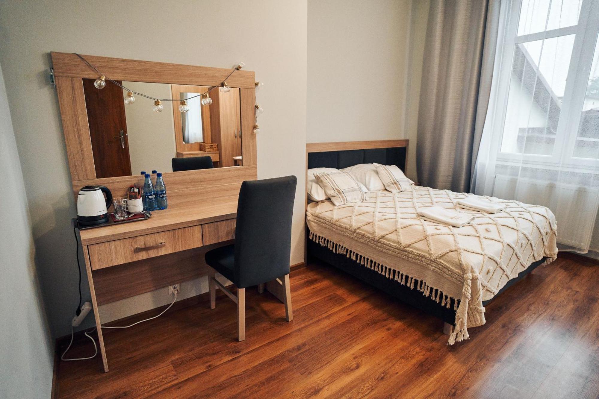 Hotel Lilia Włoszczowa Extérieur photo