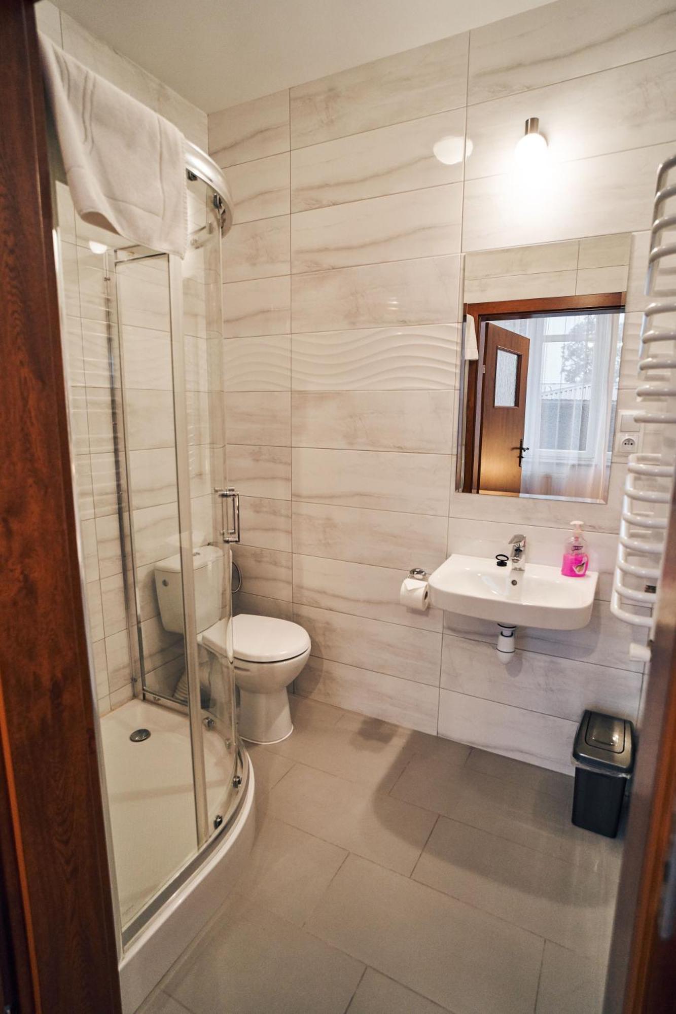 Hotel Lilia Włoszczowa Extérieur photo